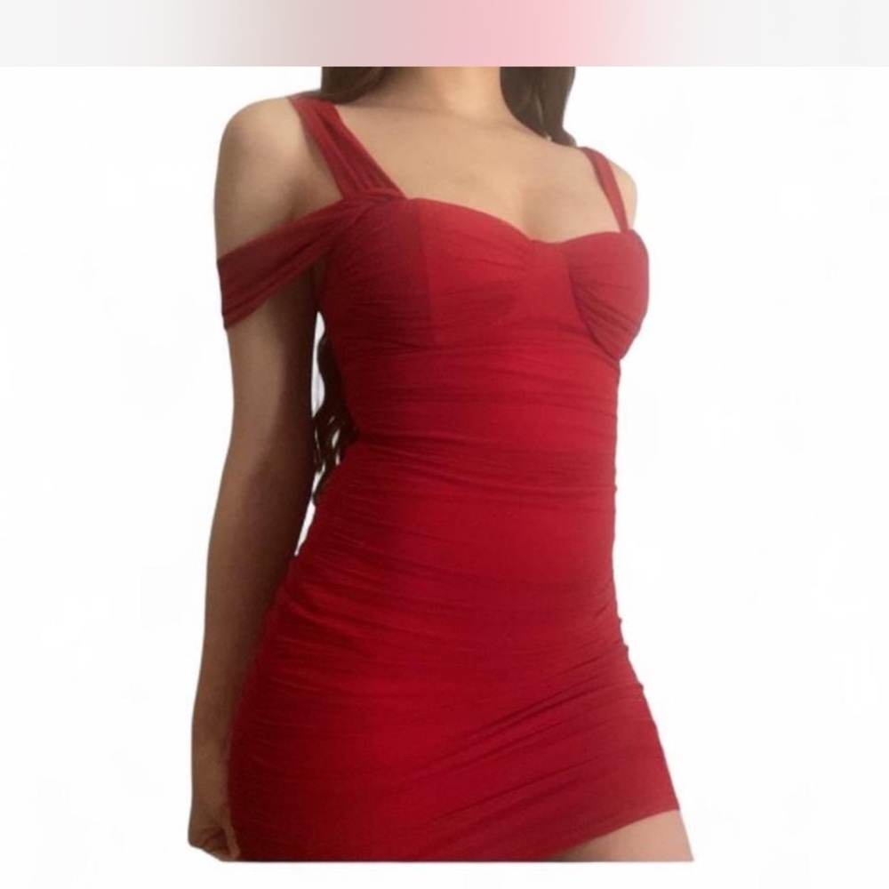 Chic Scarlet Off-Shoulder Mini Dress